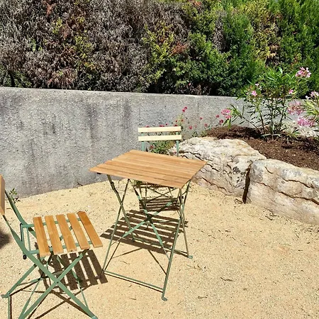Hébergement de vacances Maison Pour 12p, Piscine A Debordement Chauffee D'avril A Octobre Inclus *
